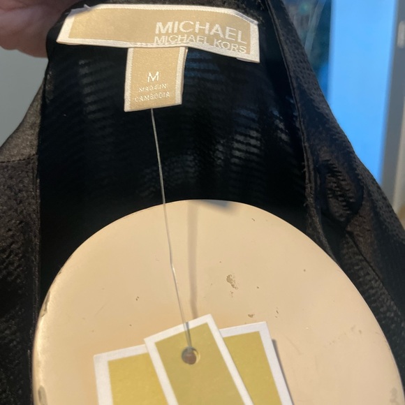 Michael Kors V-Neck Satin 3/4 tie sleeves - Picture 3 of 9